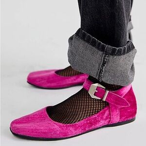 Free People Pink Mystic Mary Jane Velvet flats (NWOT)